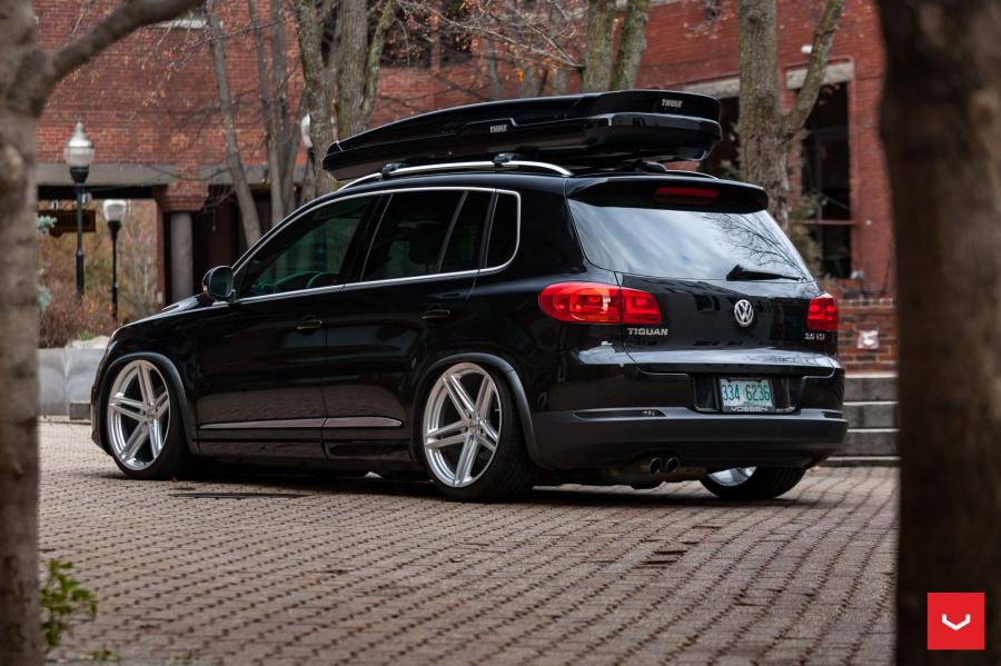  Volkswagen Tiguan on Vossen Wheels (VFS5) 2017 года  (фото 16 из 17)